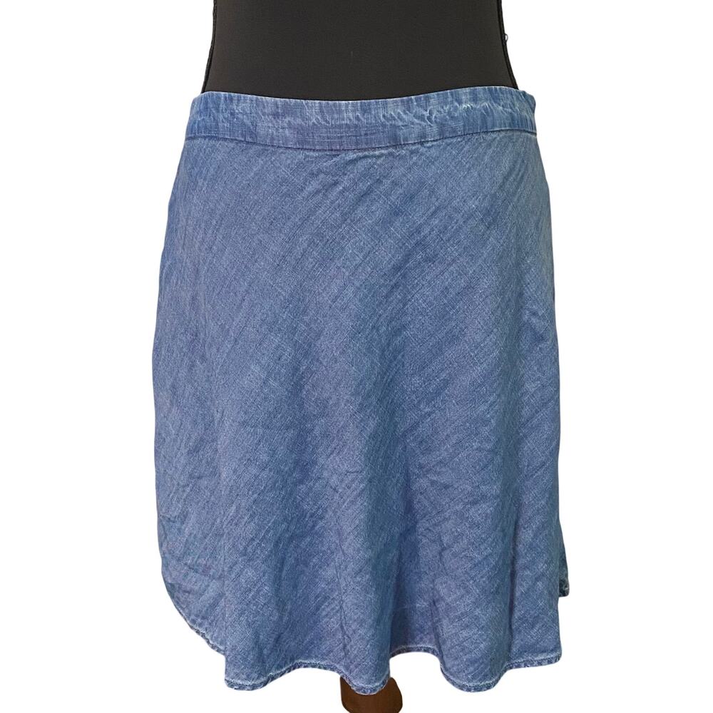 Gap Chambray Flippy Skirt Size 8 Blue Lyocell A-Line Mini Basic Staple Coastal